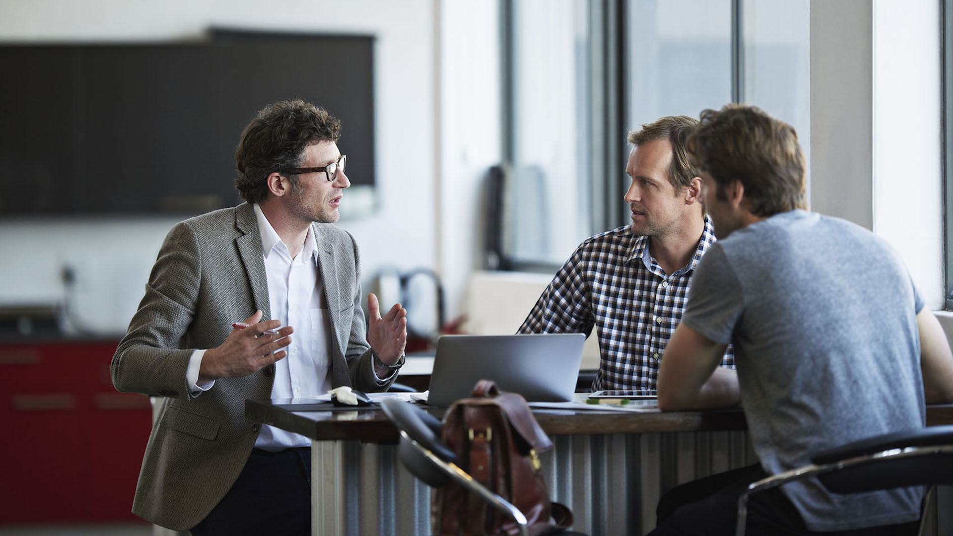 قدرت مذاکره بالا در مناقصه با آنالیز بها